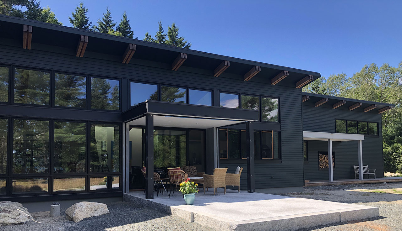 Exterior view of Brooklin Shore Front home